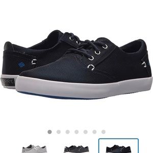 Barely worn sperry kids sneaker sz 1